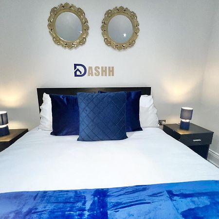 Charming 3-Bed Flat In Shepherds Bush - Sleeps 9 London Exterior photo